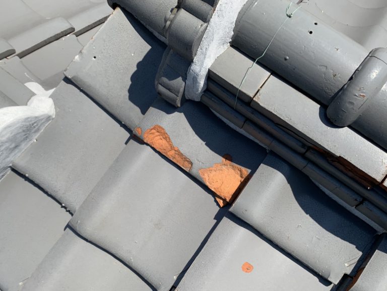 屋根瓦の欠損箇所の様子