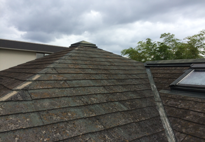 防水性や耐久性がかなり落ちたスレート屋根