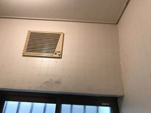 脱衣所の雨漏り