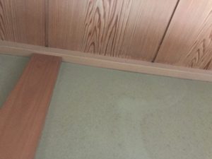 和室からの雨漏り発覚！塗装をしていないセメント瓦は雨漏りに要注意です！ 吹田市岸部北