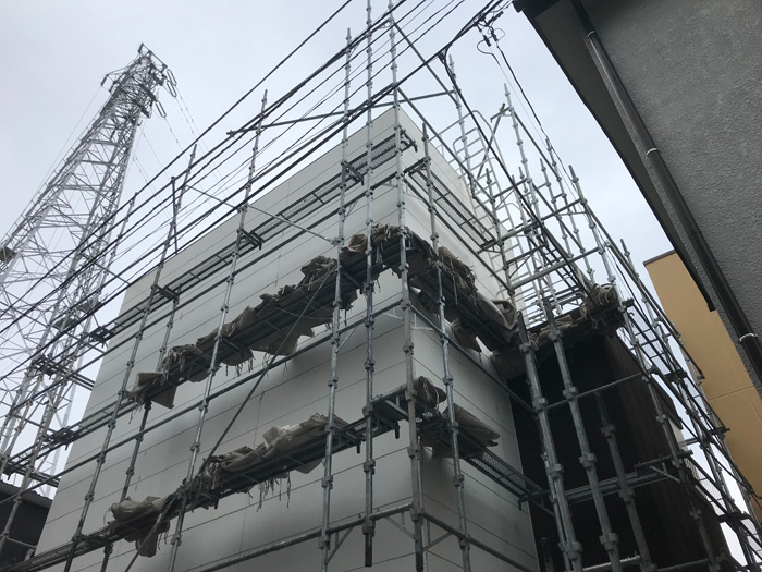 足場の設置