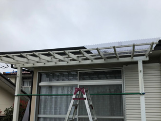 波板屋根の補修