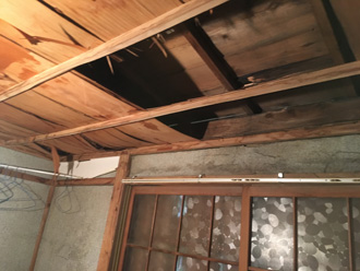 三浦郡葉山町一色の瓦屋根が強風で破損したため火災保険での補修工事