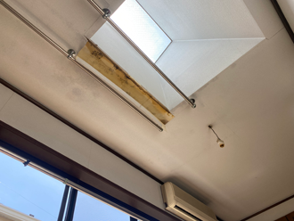 雨漏りが発生している天窓