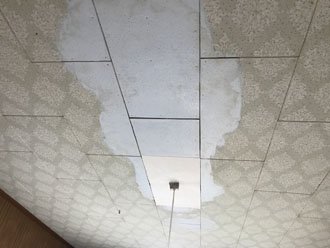 雨染みが出た天井