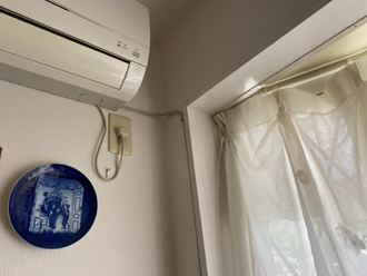 エアコン付近の雨漏り跡