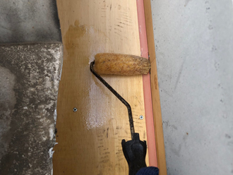 排水ドレンのFRP防水　下地にプライマー塗布