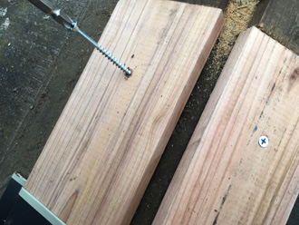 福生市福生で飛散した棟板金をステンレスビスを使った交換工事