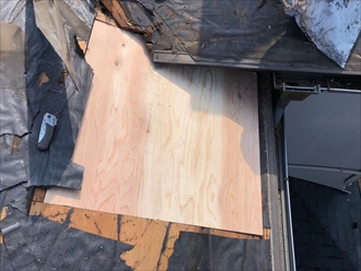 野地板が腐食している部分は補修