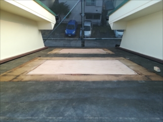 トップライトの穴を塞ぐ