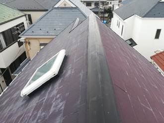 劣化した棟板金