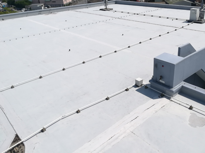 工場の陸屋根雨漏り調査