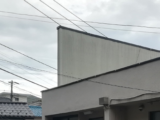 台風による雨漏り調査　パラペットの様子