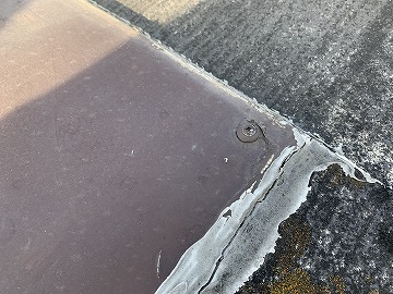 折板屋根のコーキング