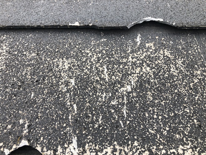 欠けたスレート屋根