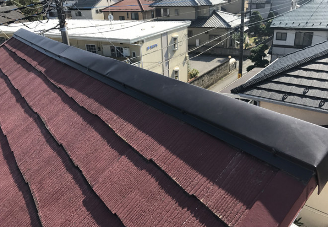 飛散した棟板金を交換し雨漏りの不安を解消