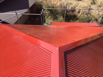 ガルバリウム鋼板でカバー工事を行ったお住い