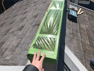 雨漏り拡大防止のための笠木養生