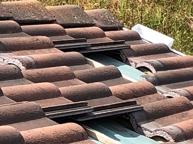 吹田市佐竹台でモニエル瓦が飛散｜モニエル瓦の差し替えってできるの？