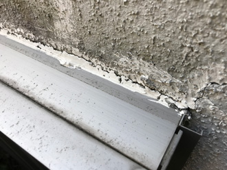 シーリングが劣化して隙間が発生