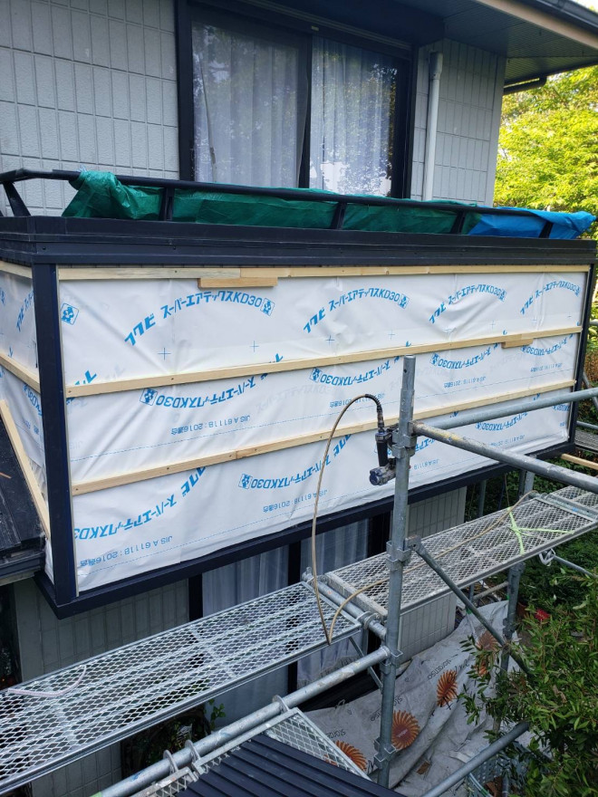 守山区で防水シートと胴縁の工事