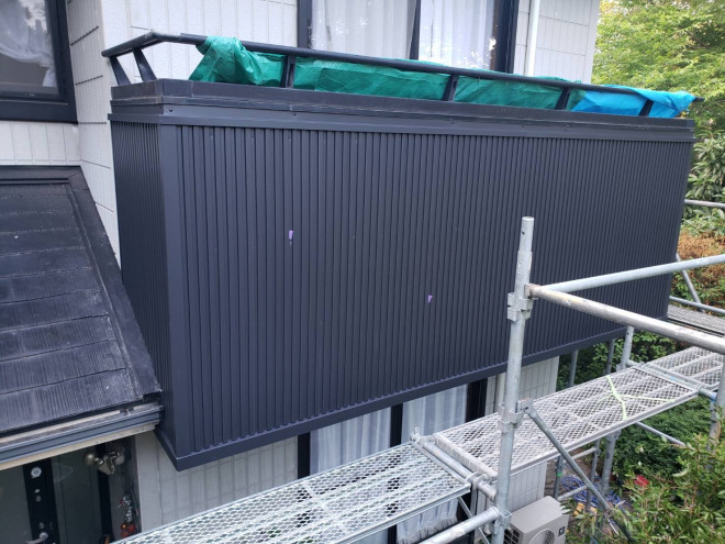 守山区でガルバ二ウム貼替後のベランダ