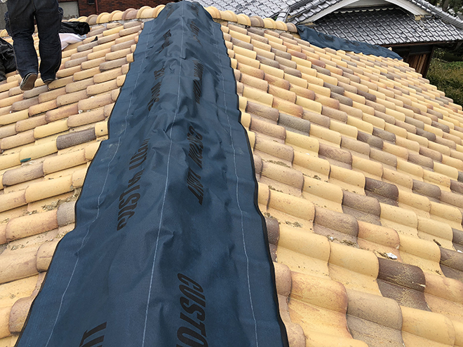 防水シートによる養生