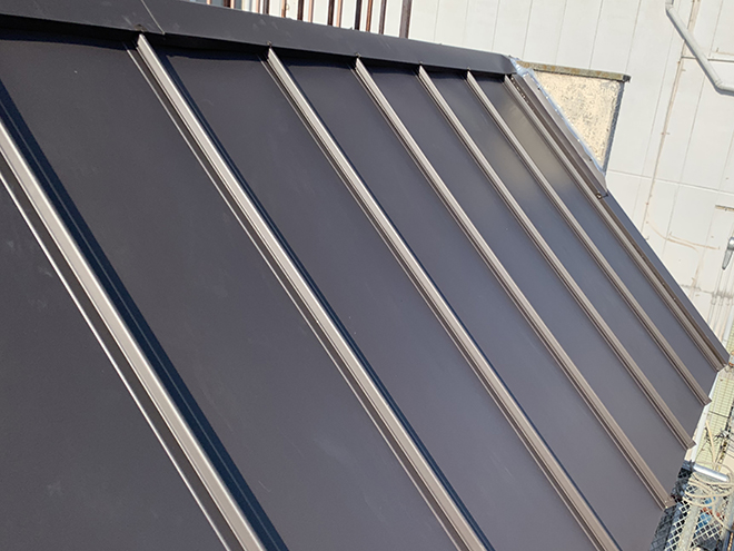 屋根カバー工事完工