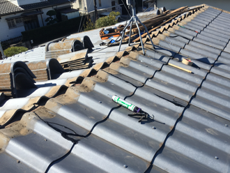 棟補修工事　既存の棟の解体