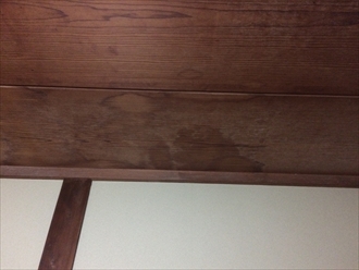 室内木部のシミ