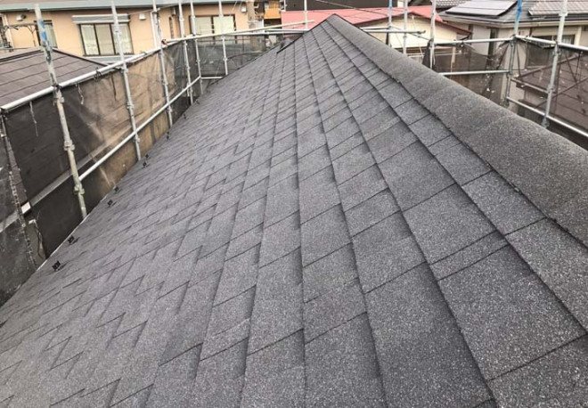 天窓を撤去しオークリッジスーパーで屋根カバー工事を行いました