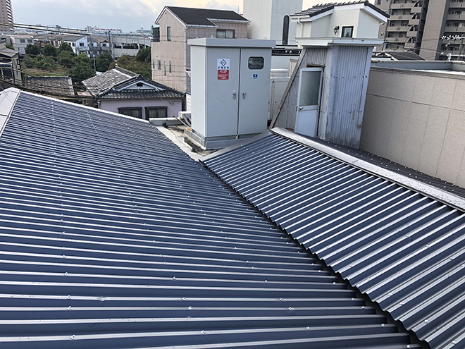 屋根カバー工事完工