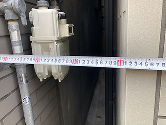 隣の家との隙間