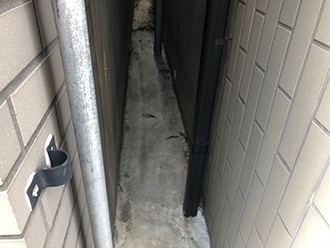 お隣との間が狭い場合は