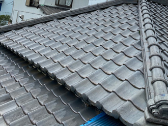 屋根葺き替え工事と棟取り直し工事