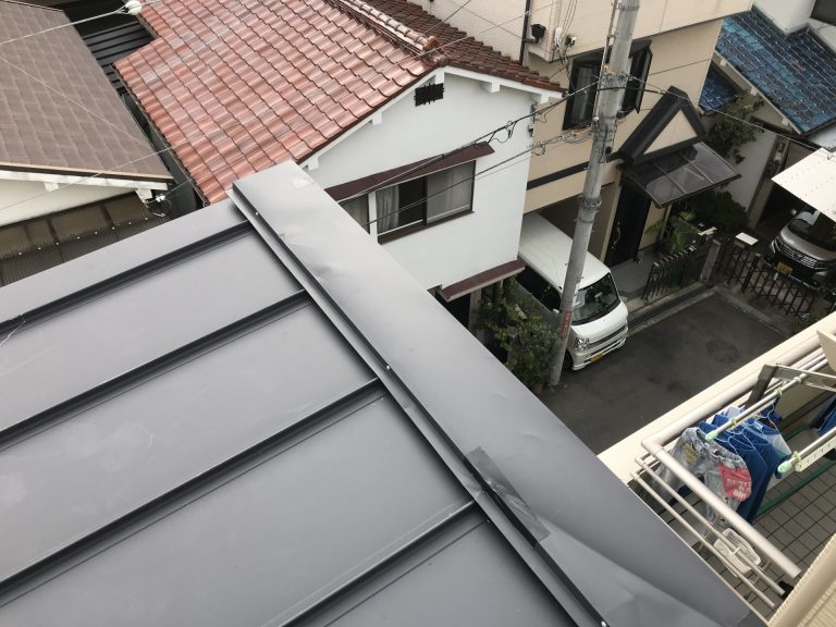 抜けた棟板金の釘