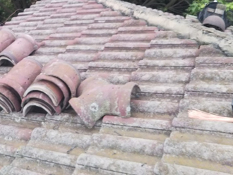 棟取り直し工事　瓦を取り外し