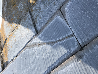 スレートにヒビ