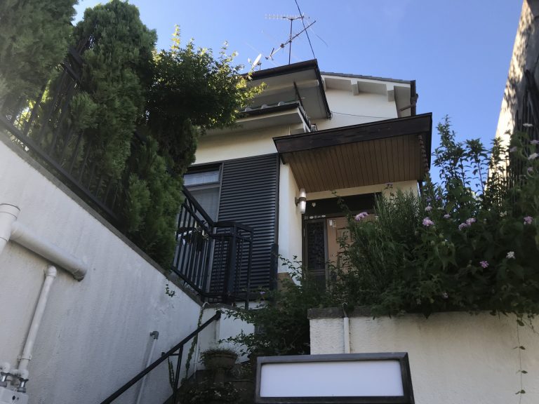 雨樋の破損したお住まい