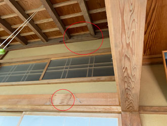 雨染みができています