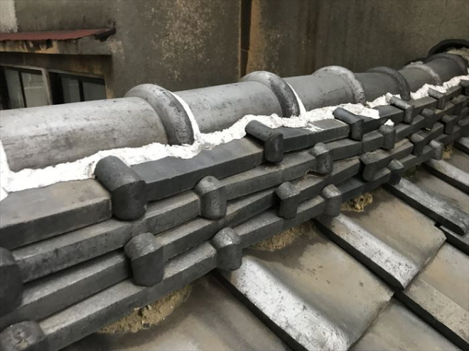 江東区住吉にてパラペットがある瓦屋根からの雨漏り調査を実施、ラバーロック工法も要注意！