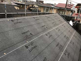 ルーフィングの敷設が完了