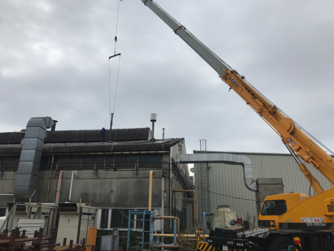 川崎市川崎区新川通の工場屋根雨漏り補修で波形スレート交換