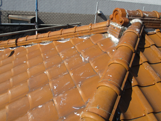 防水紙の劣化により雨漏りが発生していた瓦屋根
