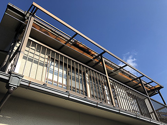 ベランダ屋根破損