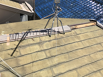 吹田市南吹田で飛散した棟板金、雨漏りになる前に火災保険で修繕します