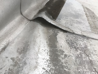 吹田市千里丘でビル屋上の無料点検、シート防水の経年劣化は雨漏りの原因になります