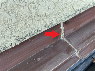 壁際のシーリング