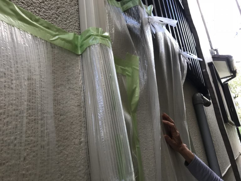 応急処置を施されたクラック