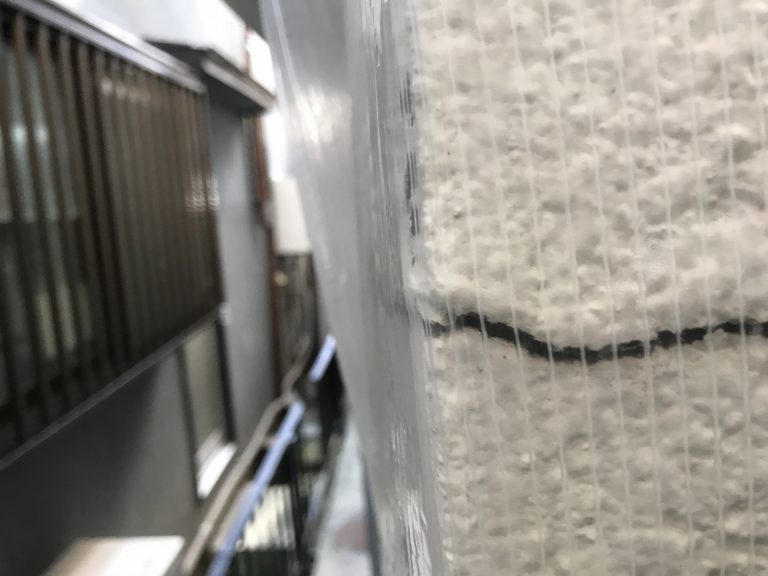 構造クラックは早急に補修が必要です